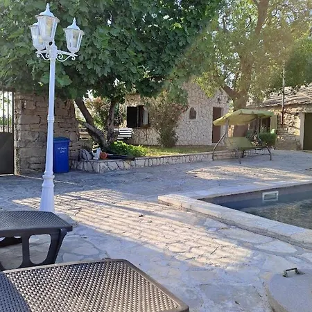 Family Friendly House With A Swimming Pool Benkovac, Zagora - 21720 Casa de Férias Benkovac