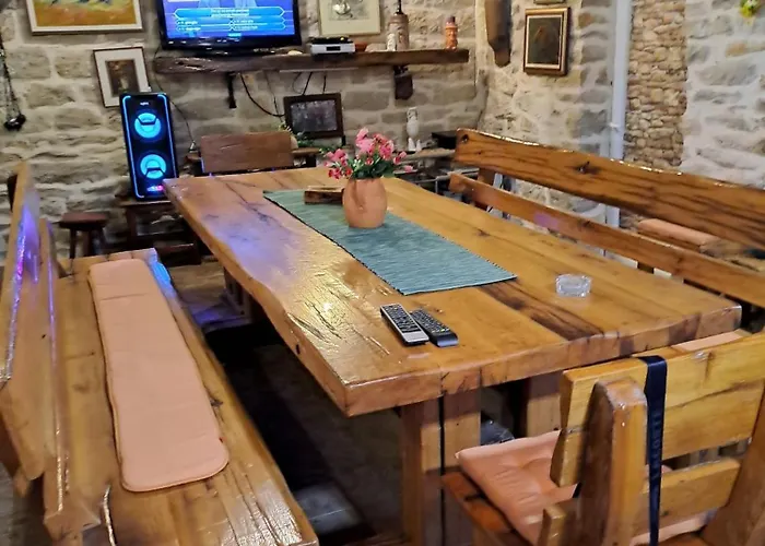 Family Friendly House With A Swimming Pool Benkovac, Zagora - 21720 Casa de Férias